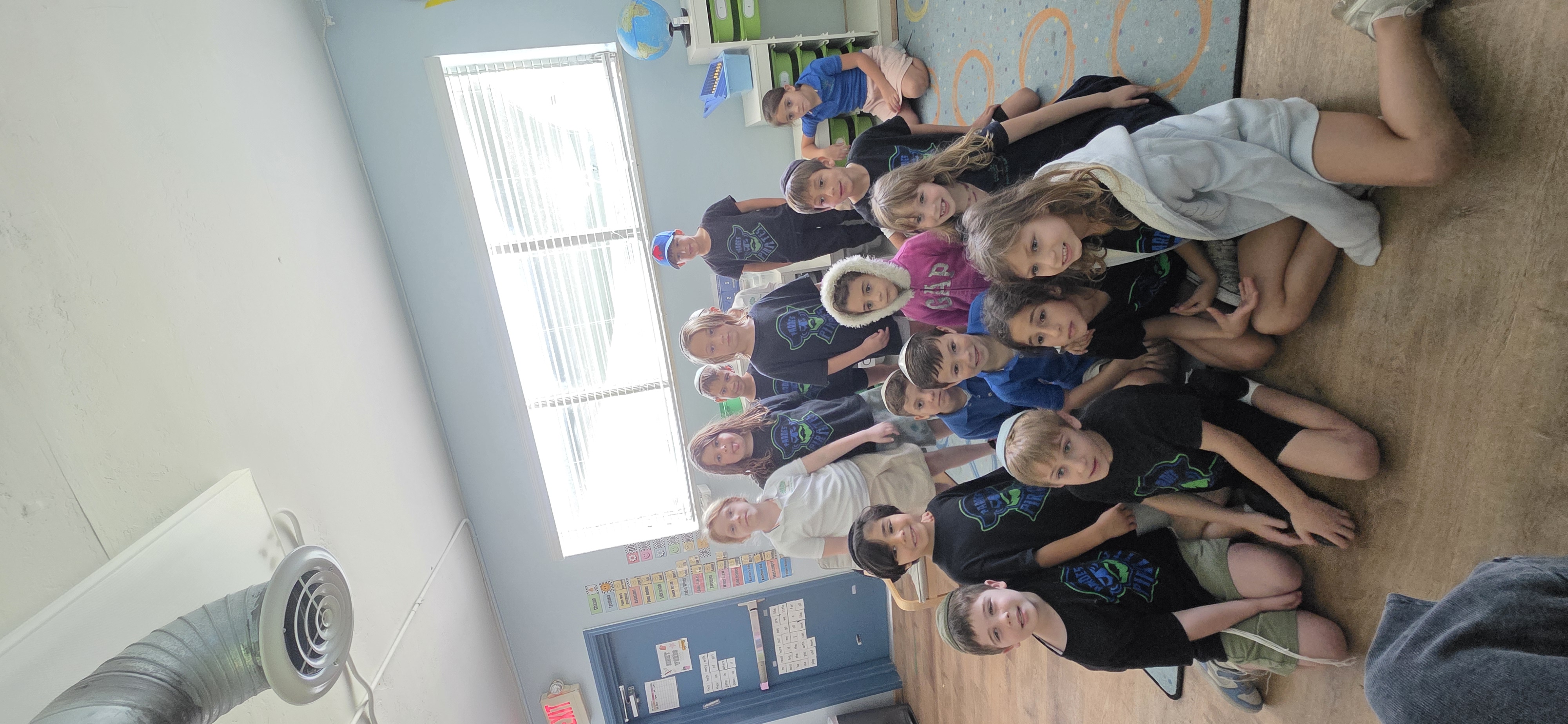 Students learning Chumash and Hebrew
