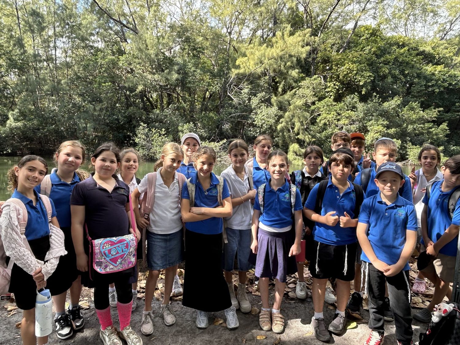 Pardes students and families together outdoors